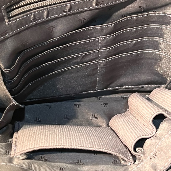 Tumi Black Leather Messenger Shoulder Travel Computer Shoulder Bag & Free Wallet - Picture 15 of 16